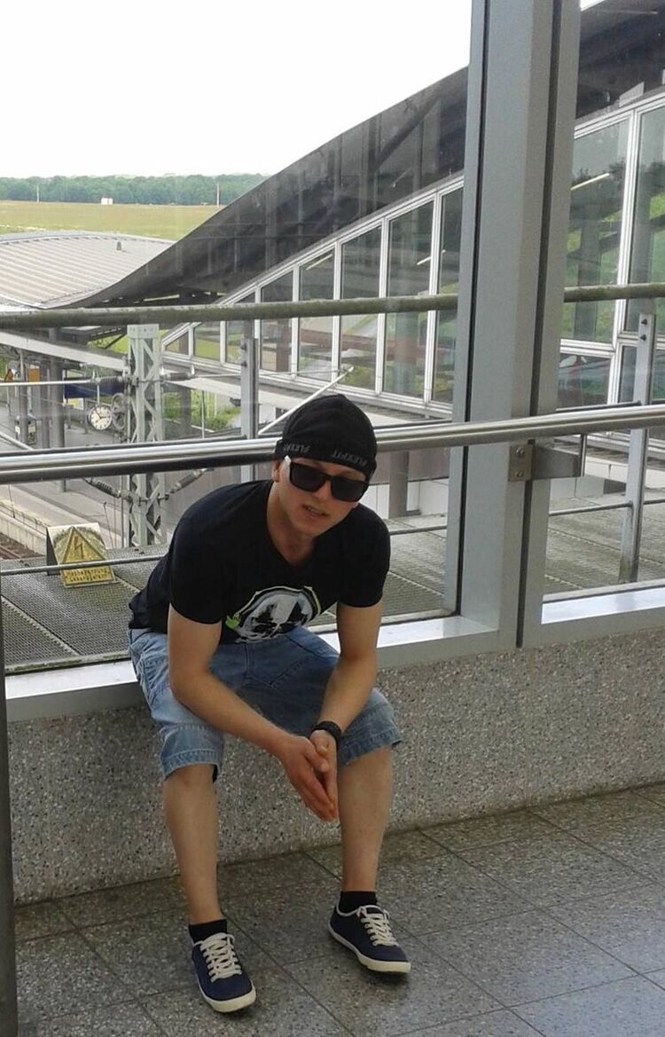  ,   Gio, 38 ,   ,   , c 