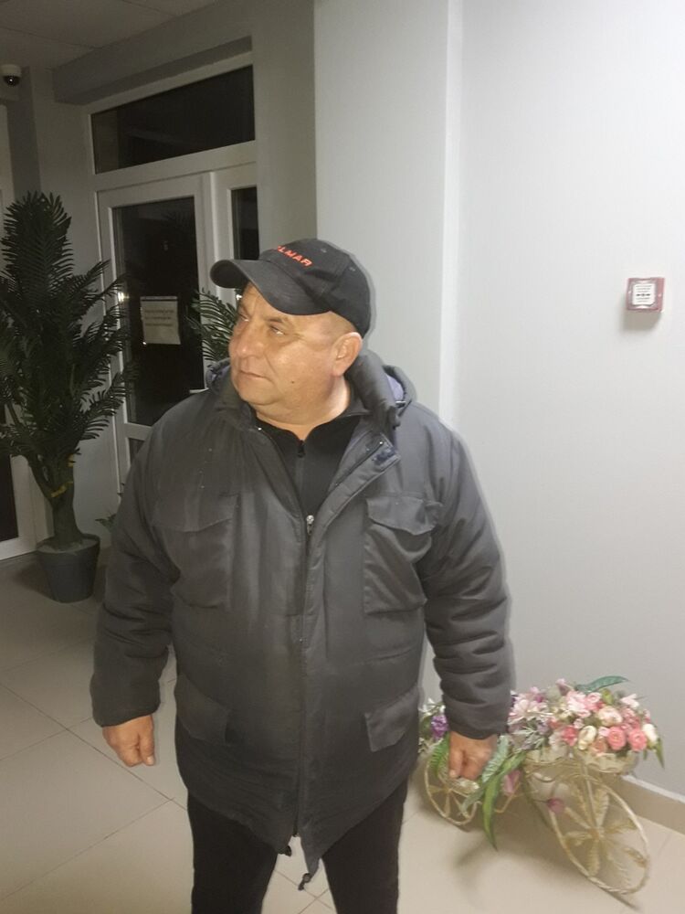  39457539  , 52 ,    