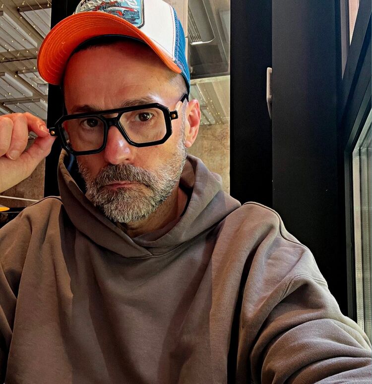 ���� 56239389 ������� �������, 42 ����, ���� ���������� � �����-����������