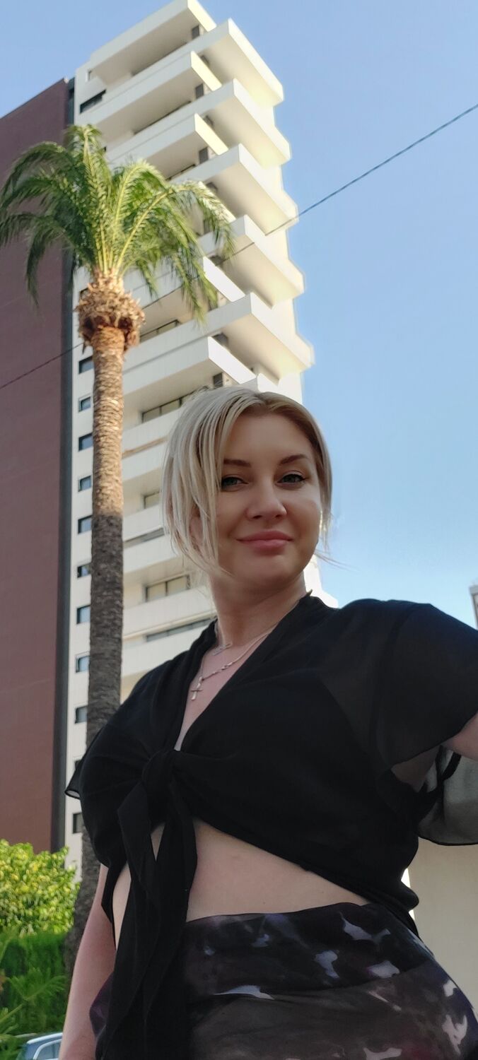  53180499  Natalia, 43 ,    Someren