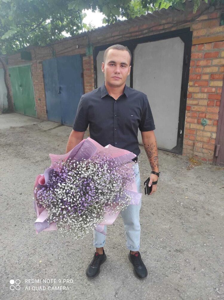  31442129  Artyom, 23 ,    -