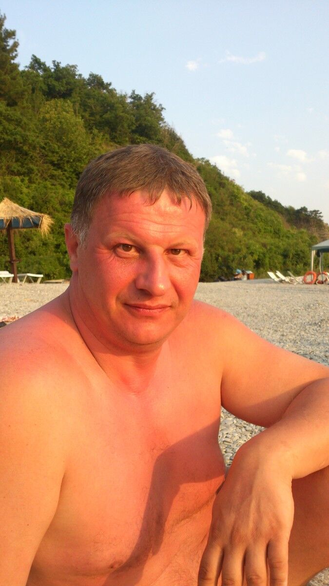  10945159  Oleg, 52 ,    