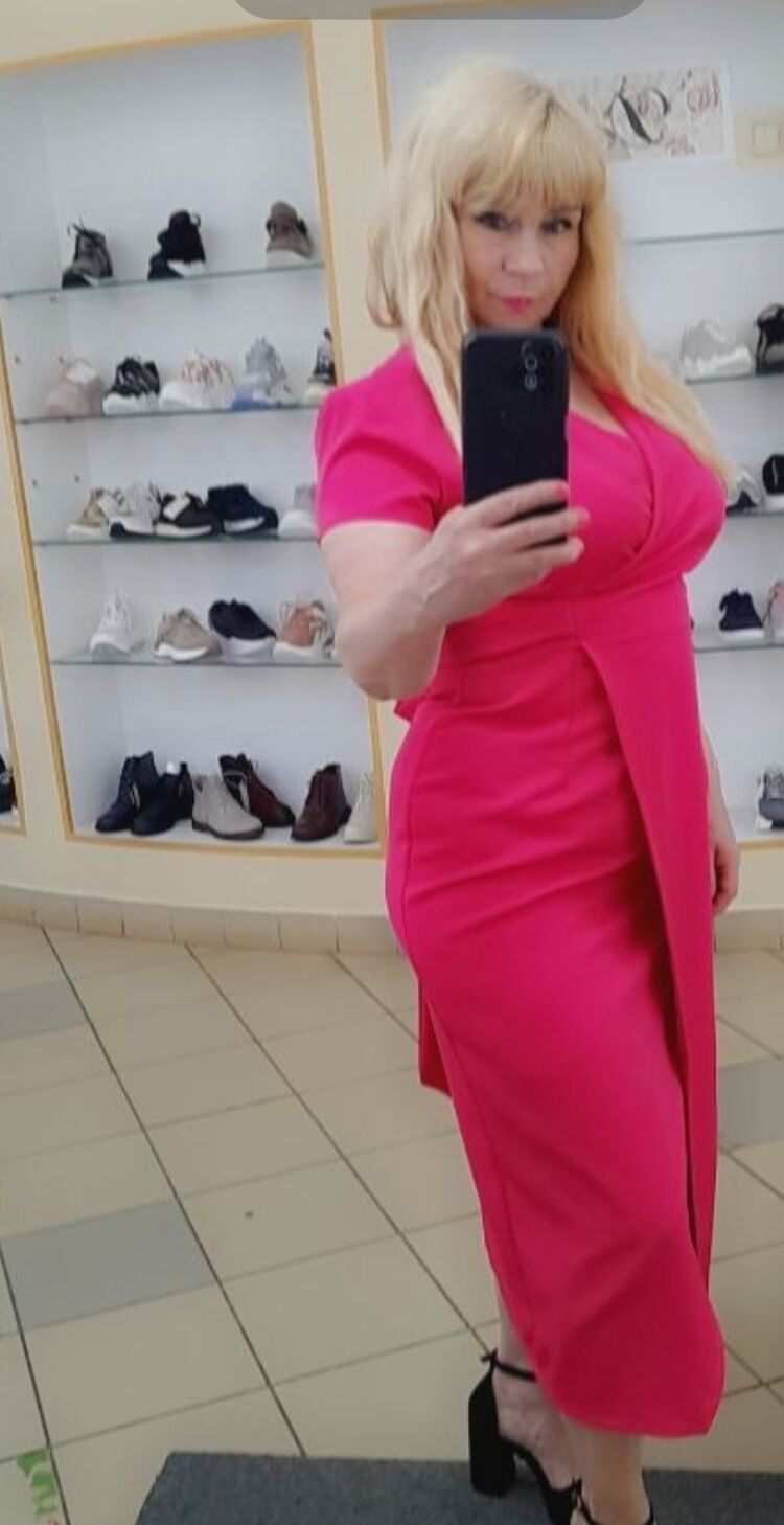  ,   Malinika, 49 ,   ,   