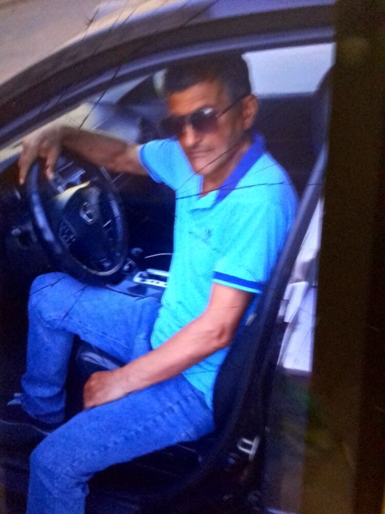  32875679  Vardan, 61 ,    