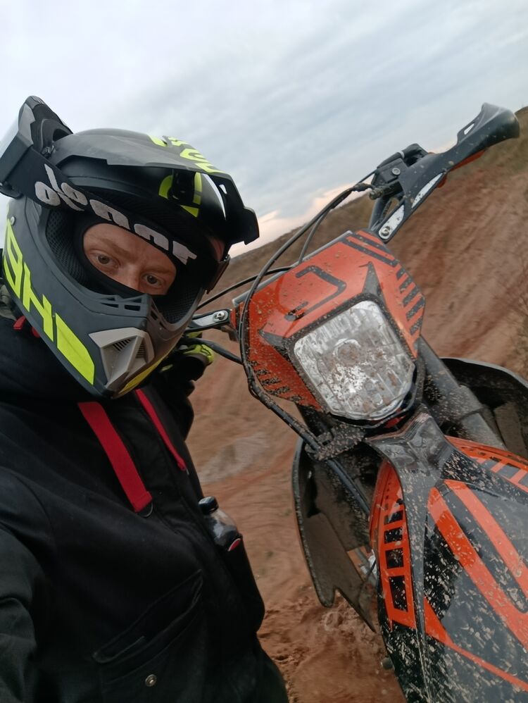  54627459  Ziro, 20 ,    