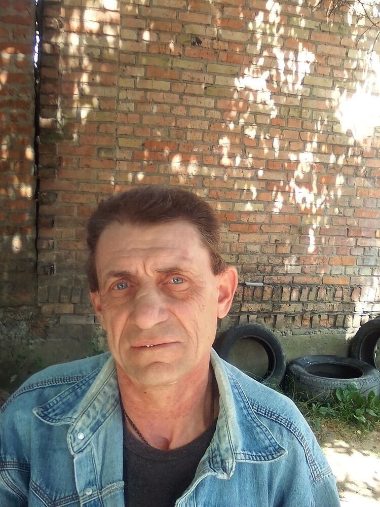  17360289  Sergey, 63 ,    