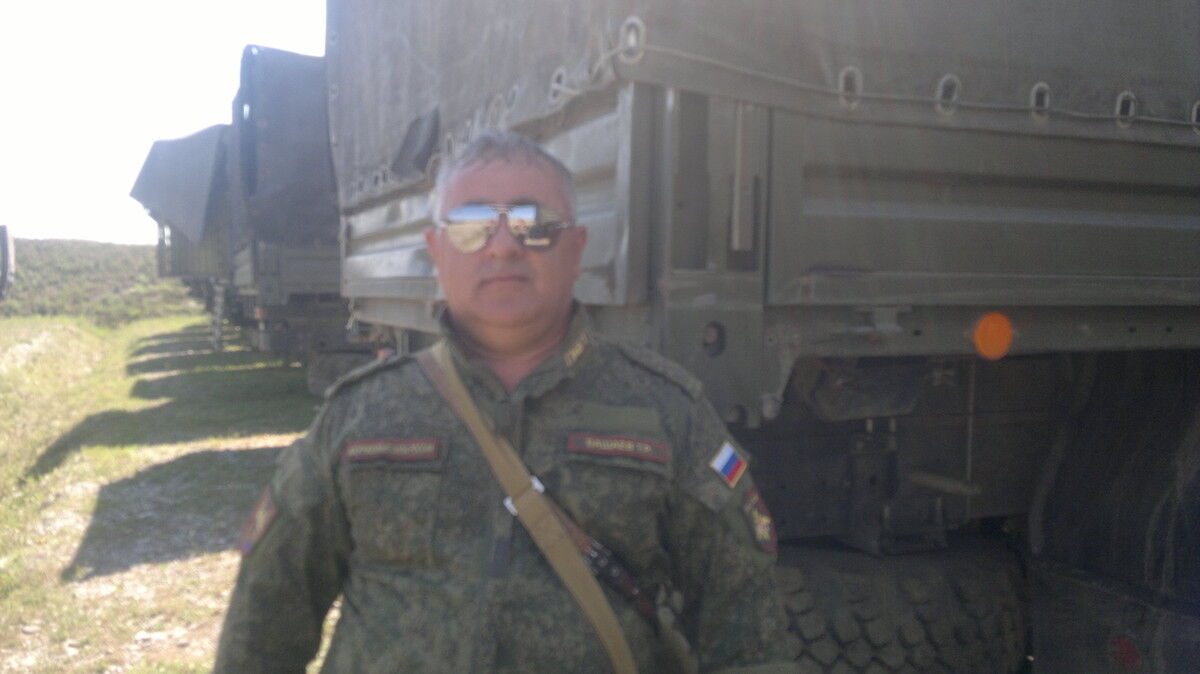 7124299  Timur, 52 ,    