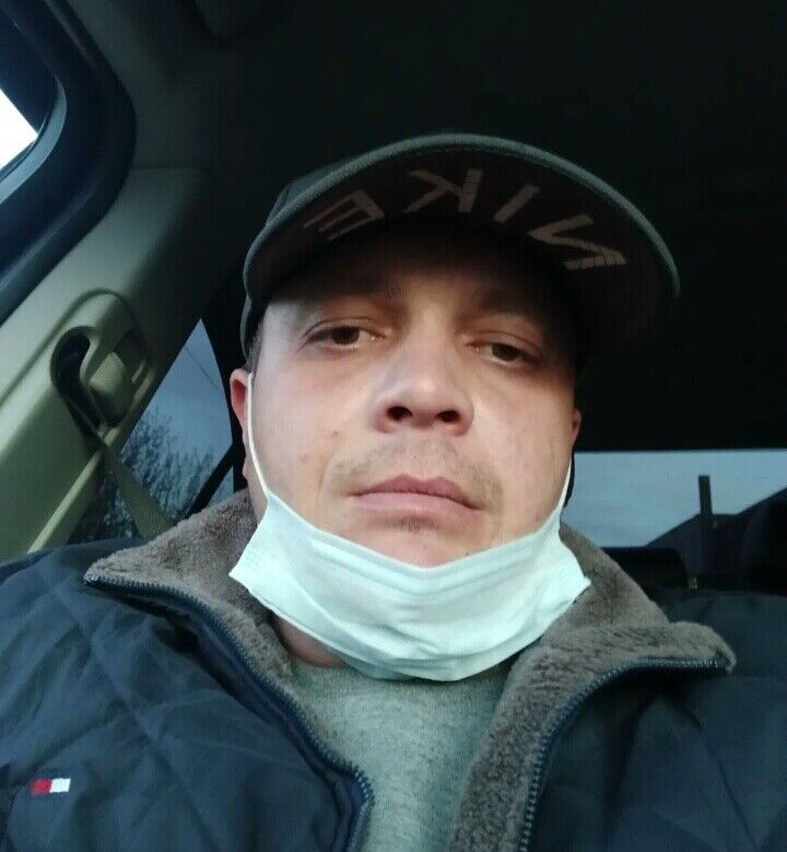  21639679  San, 40 ,    