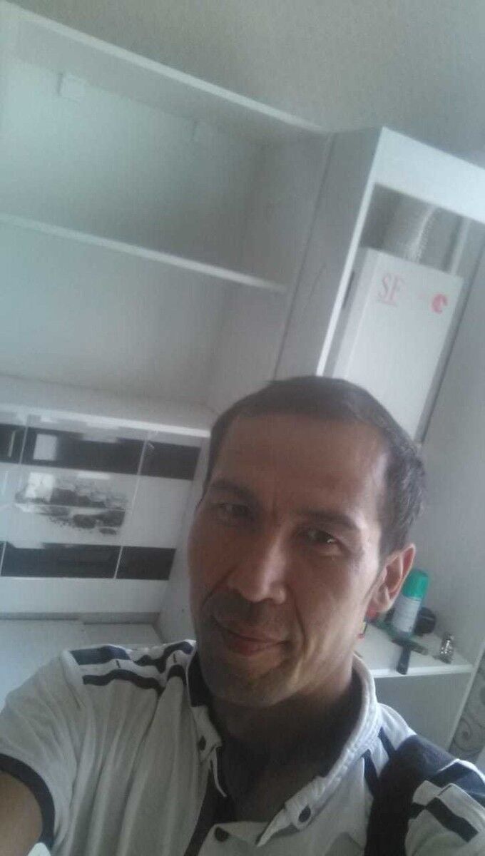  18635599  , 47 ,    