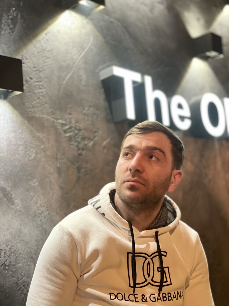  ,   Artmov, 37 ,   ,   