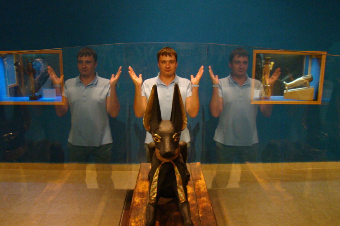  19011189  Corneliu, 46 ,    