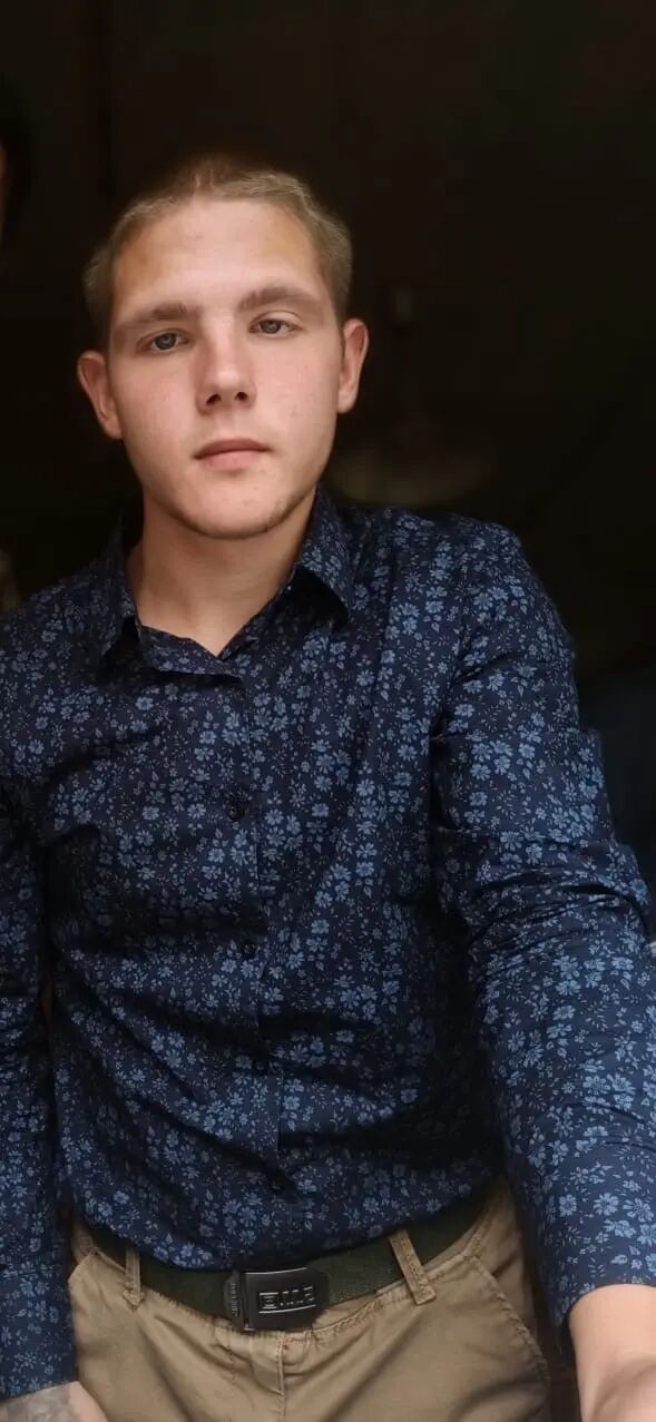  46703299  Vladimir, 24 ,    Lorton