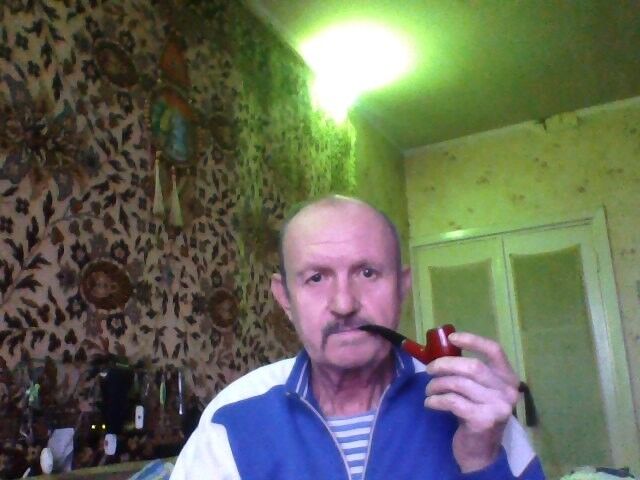  ,   Viktor, 65 ,   