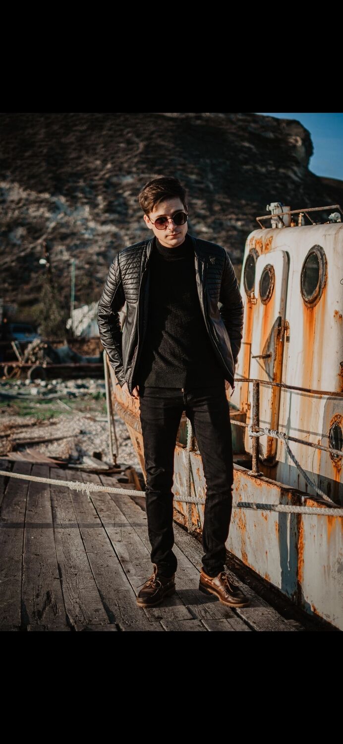  ,   George, 32 ,   ,   