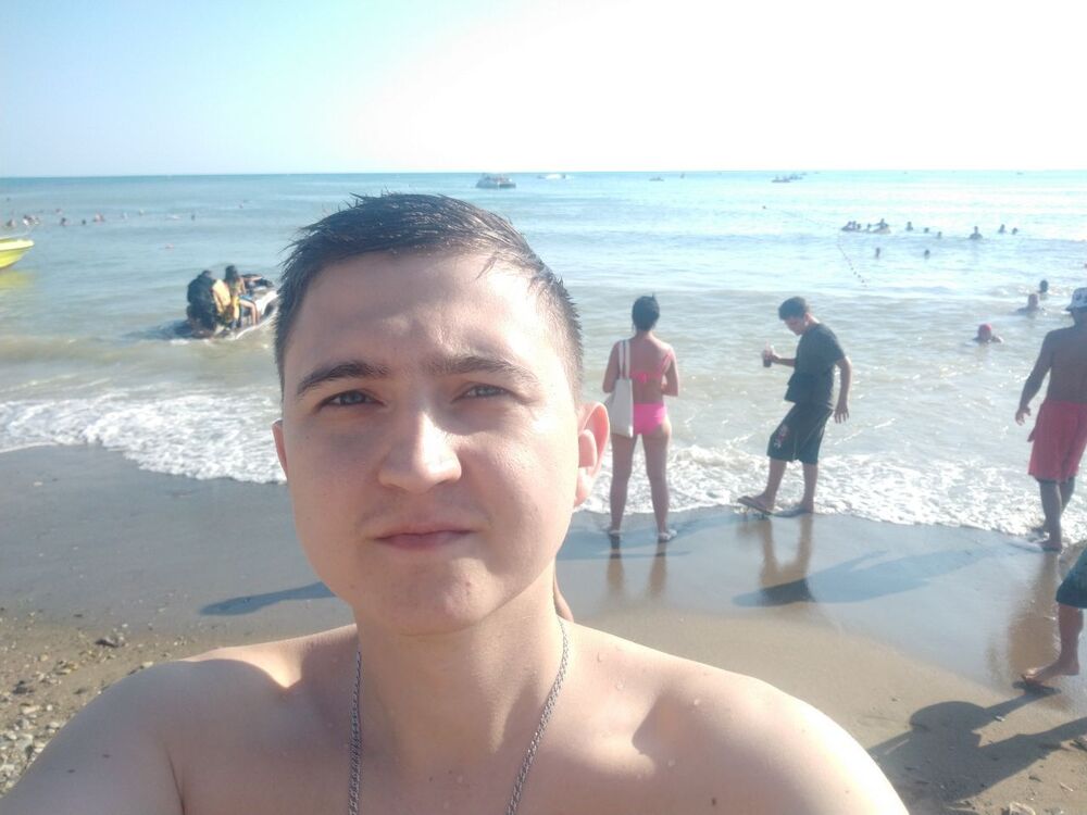  31739809  , 28 ,    