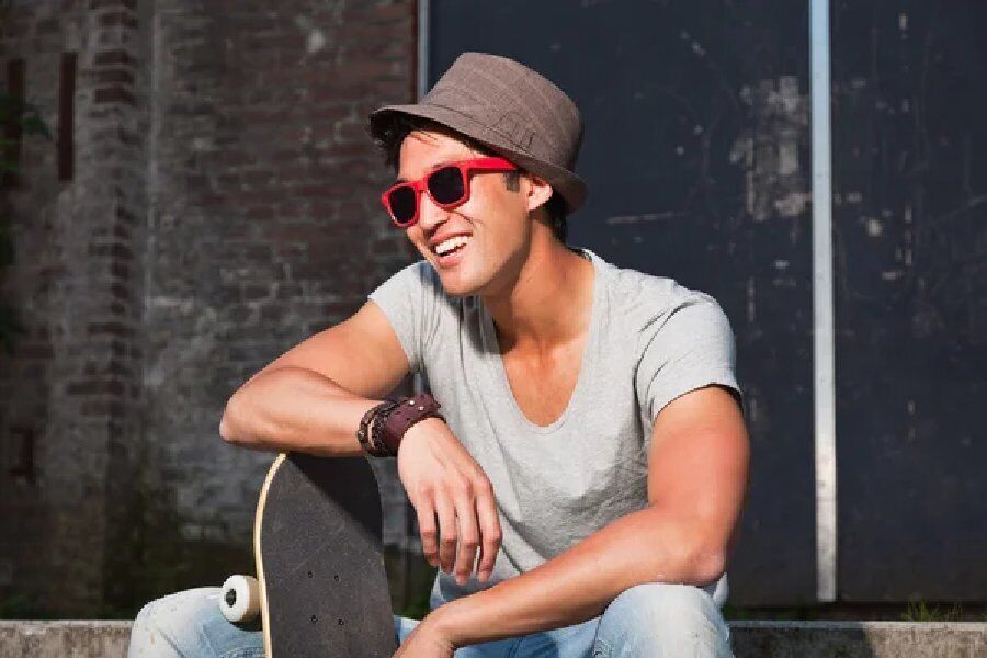  46222669  Anton, 28 ,    