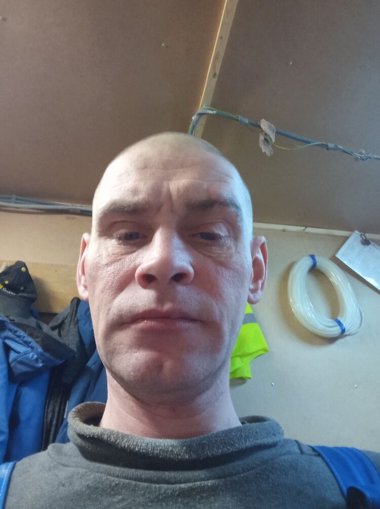  42360929  Alex, 43 ,    