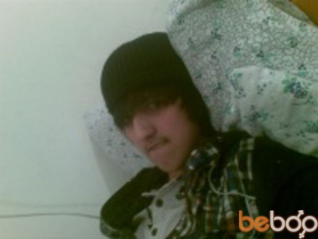  930979  SHAHA, 32 ,    