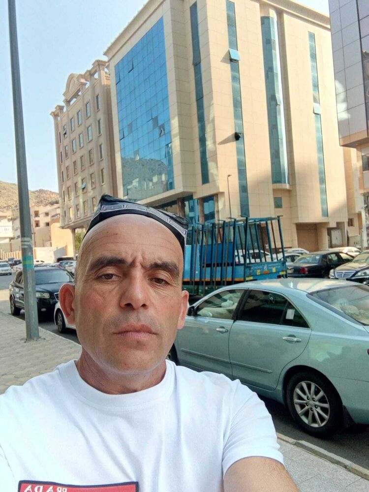  ,   Israiljon, 47 ,   ,   