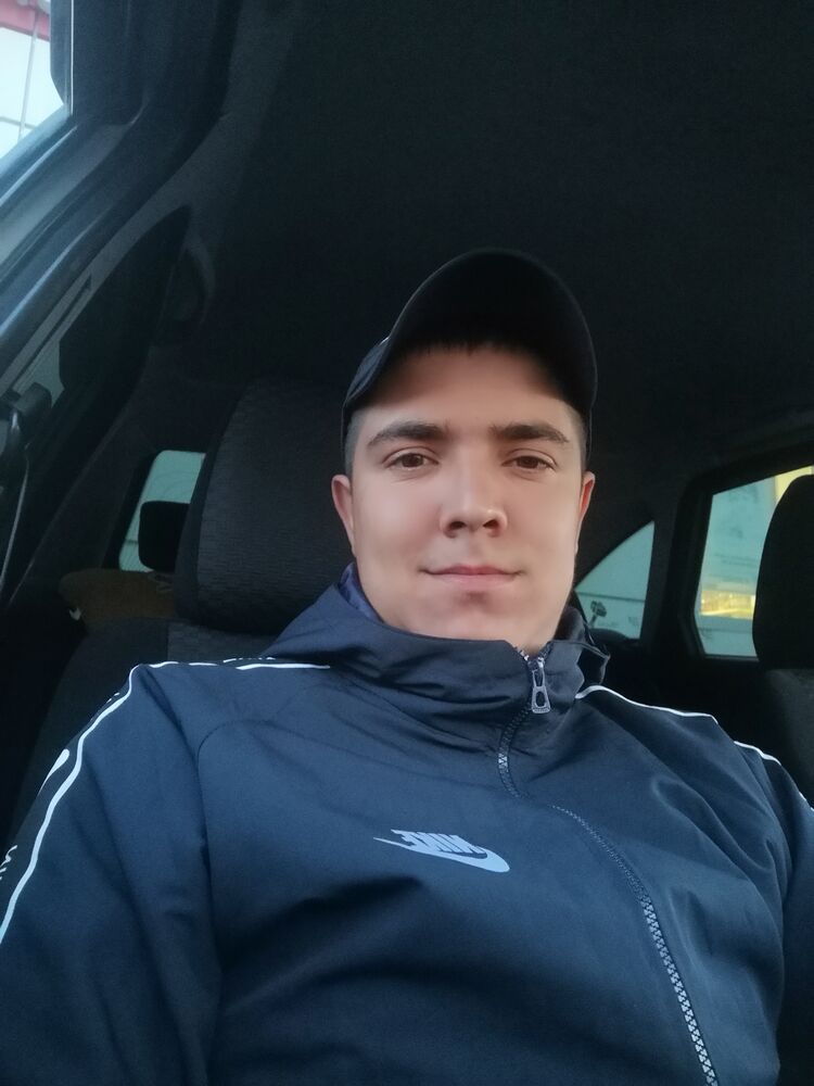  28681069  Mikhail, 29 ,    