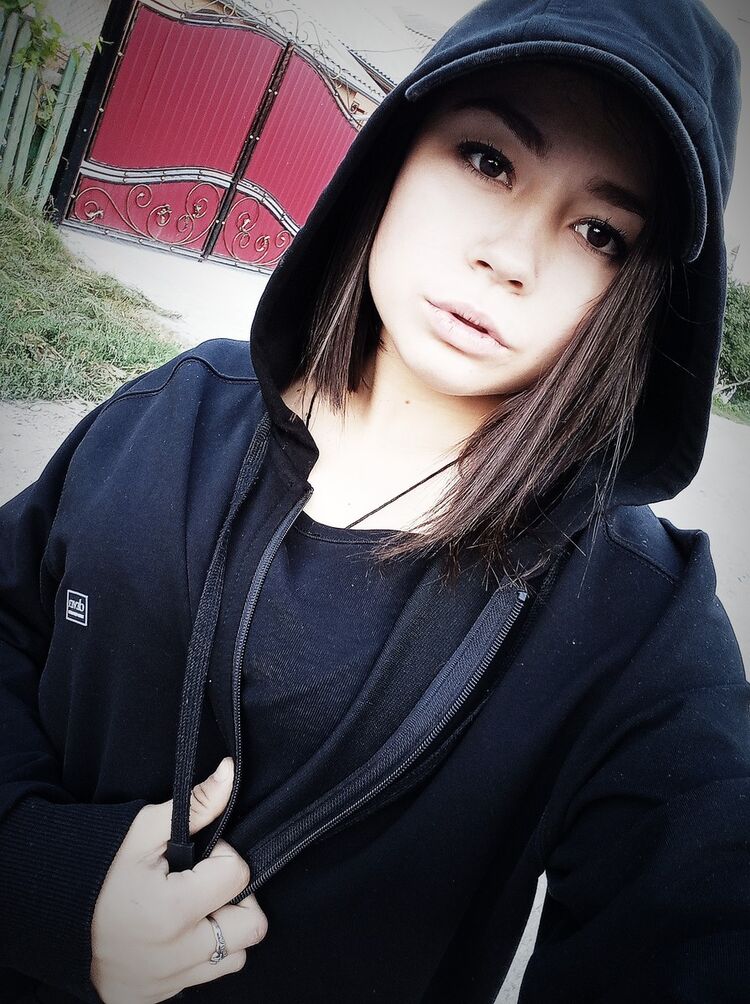  ,   Daniela, 23 ,   ,   , c 
