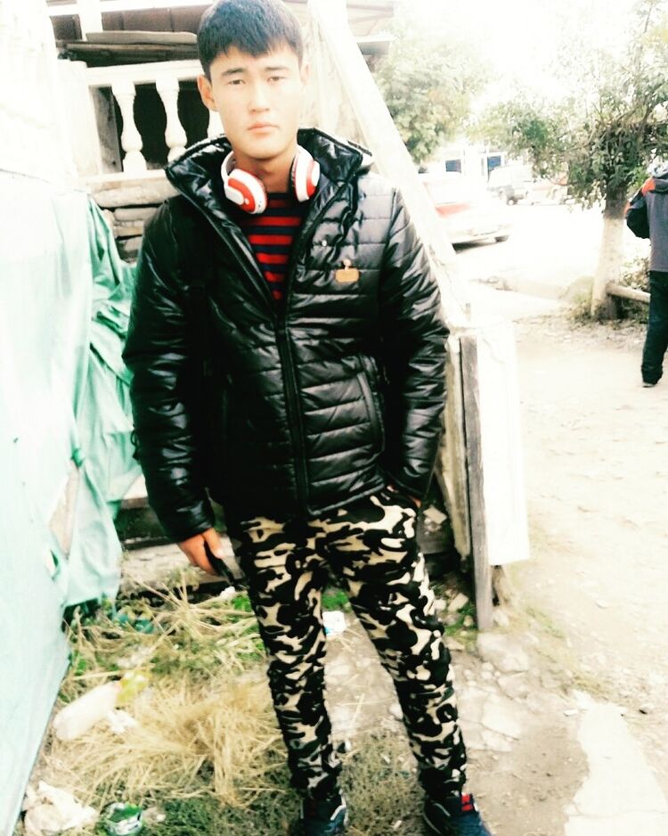  8423749  0779059943, 28 ,    