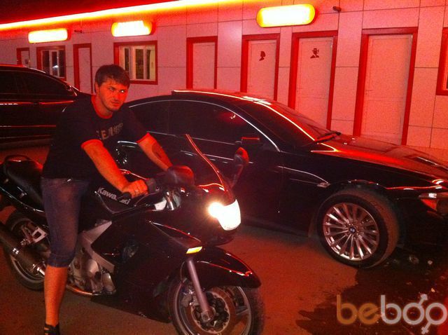 ,   Artur, 42 ,   