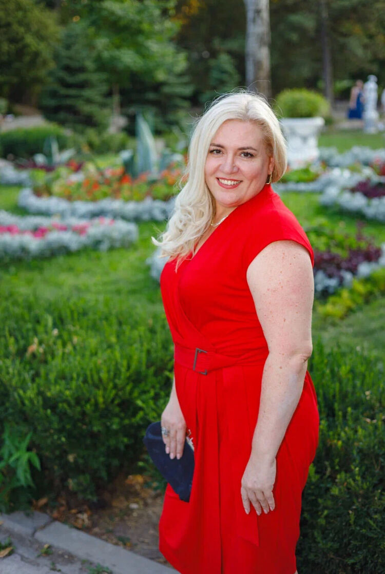  53877239  Mila, 49 ,    --