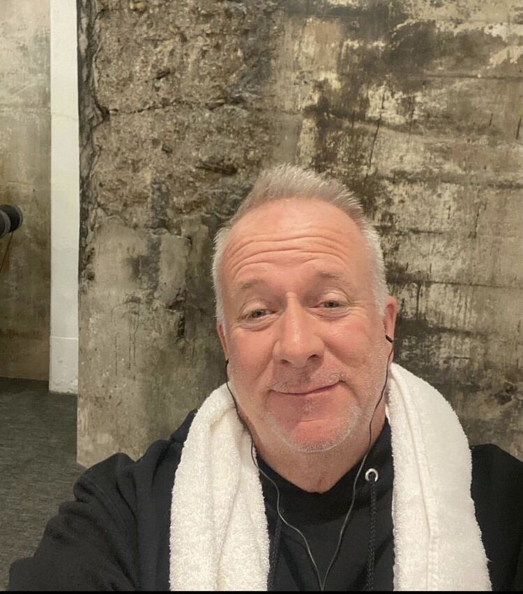  28782119  Dr jefferyyy, 57 ,    