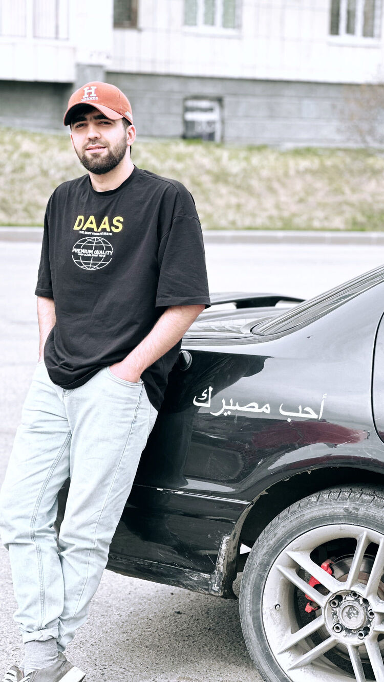  43509839  Abdulloh, 26 ,    