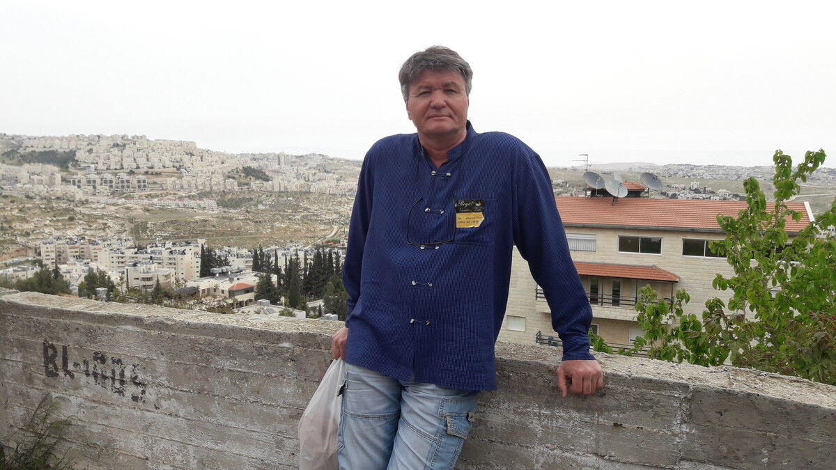  ,   Viktor, 73 ,   