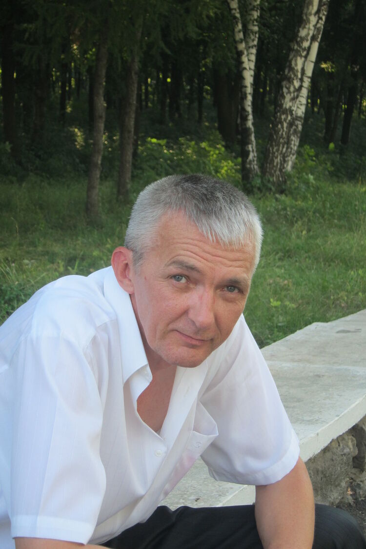  6676609  Viktor, 58 ,    