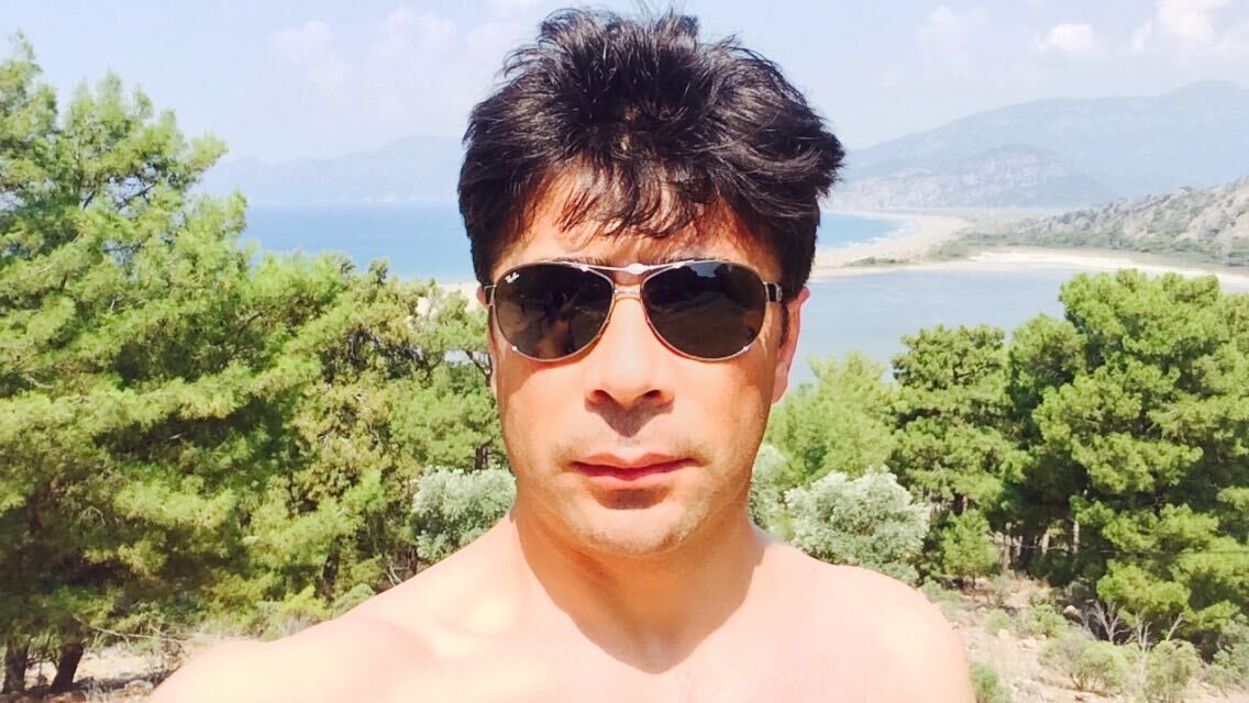  43862189  Mehmet, 47 ,    