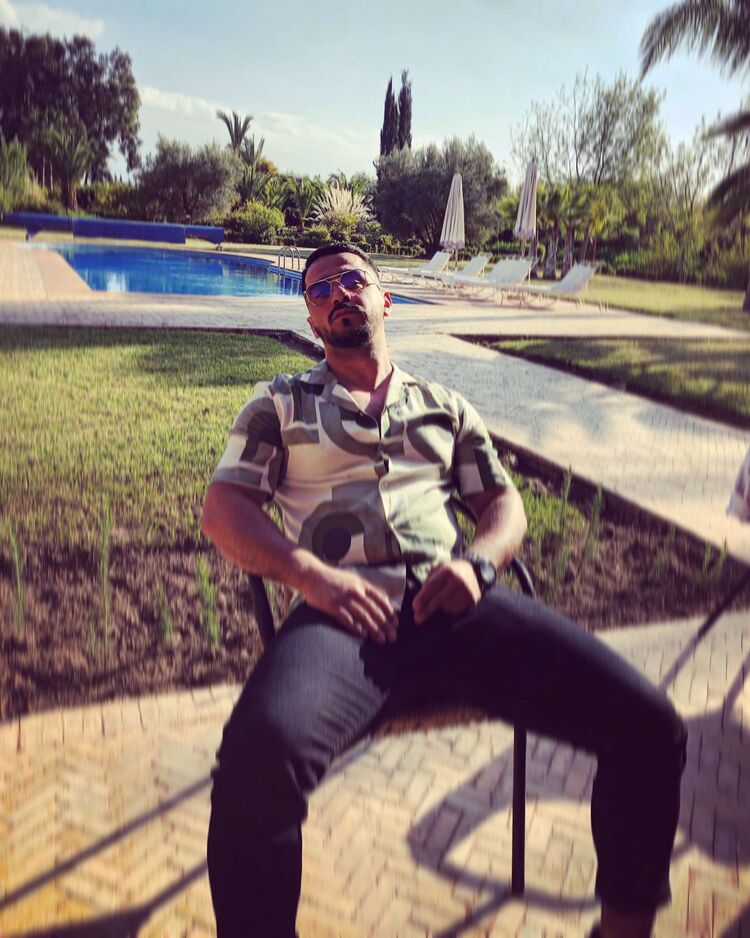  Saint-Denis,   Bayram, 32 ,   ,   