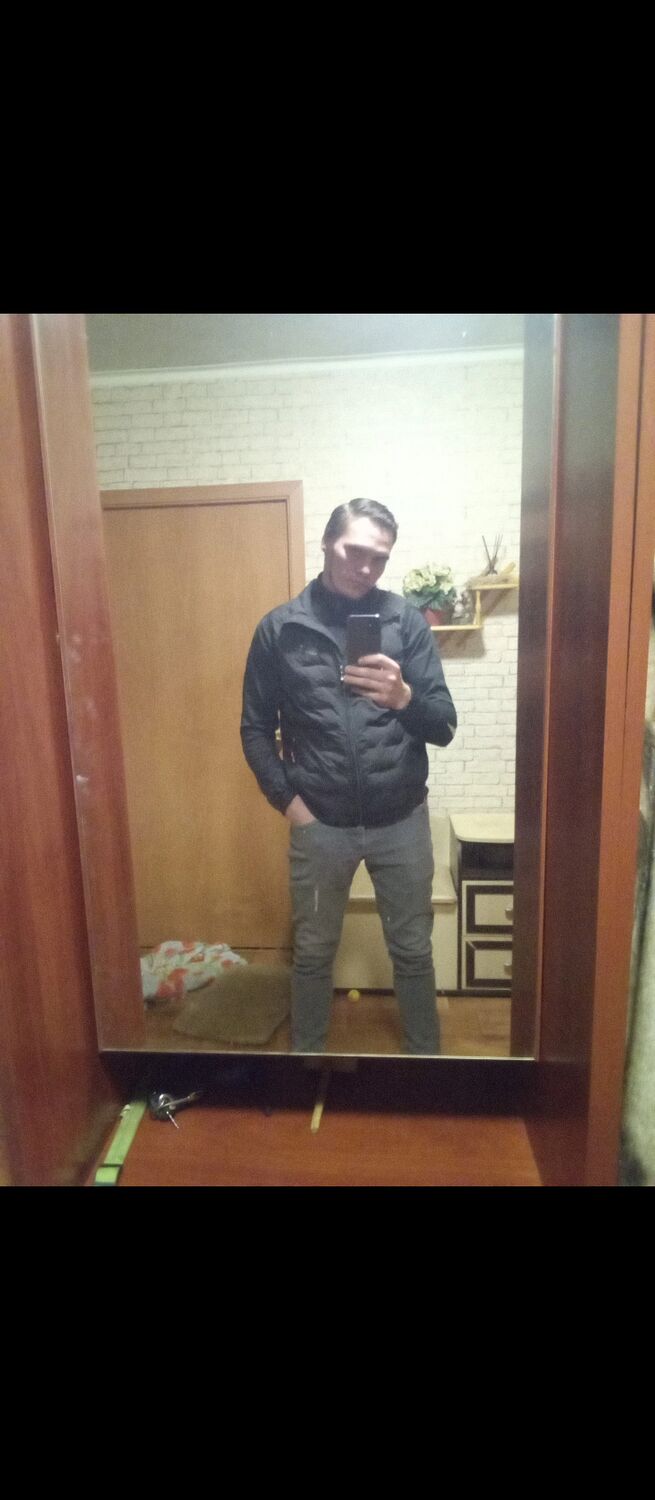  52611239  Ivan, 27 ,    