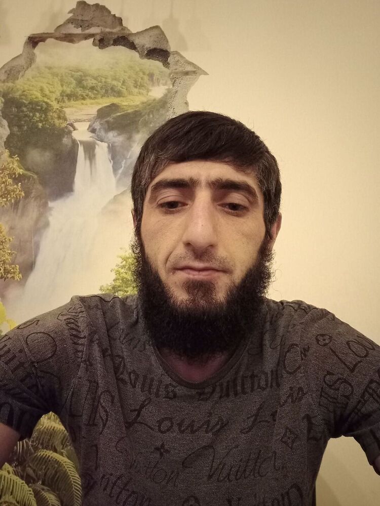  32817629  , 37 ,    
