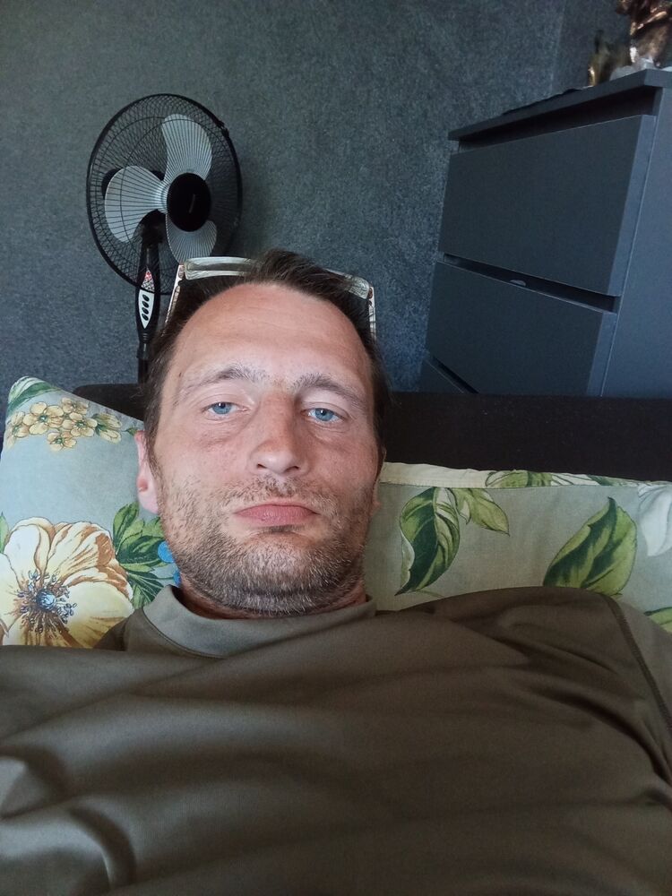  52793919  , 40 ,    