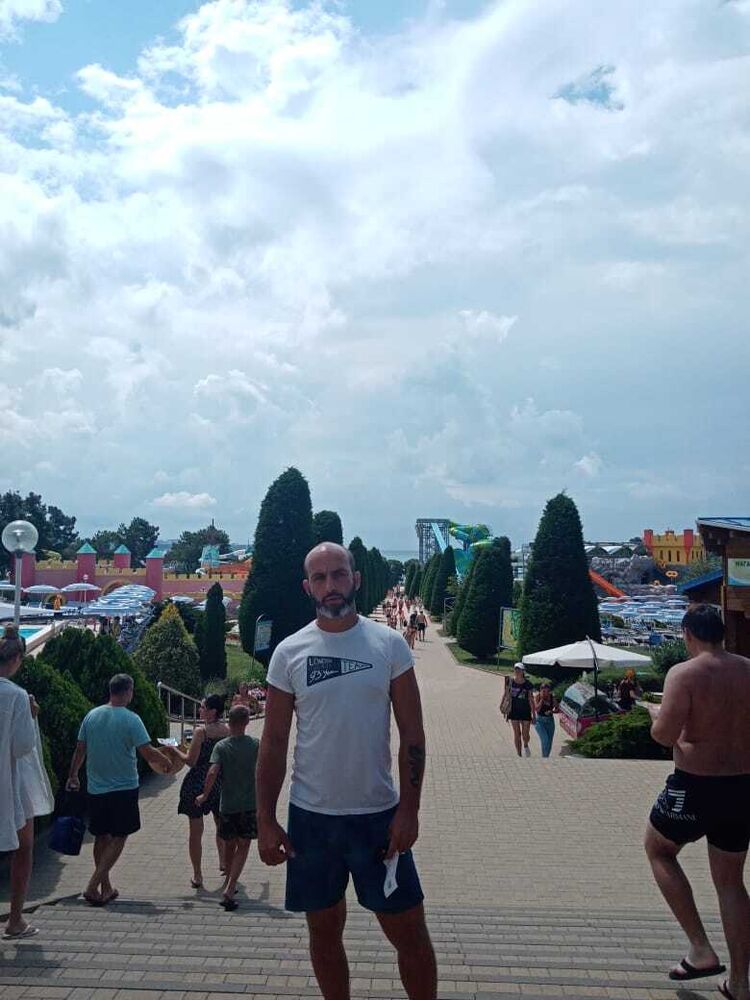  ,   Alexander, 37 ,   ,   , c , 