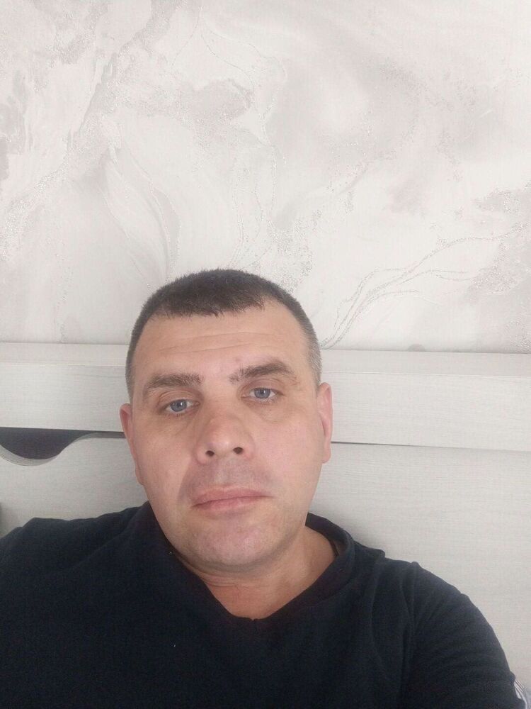  52725879  , 44 ,    
