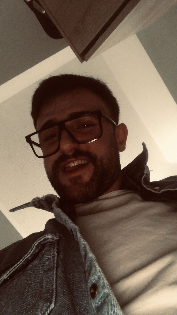  33479019  Vefxia, 27 ,    
