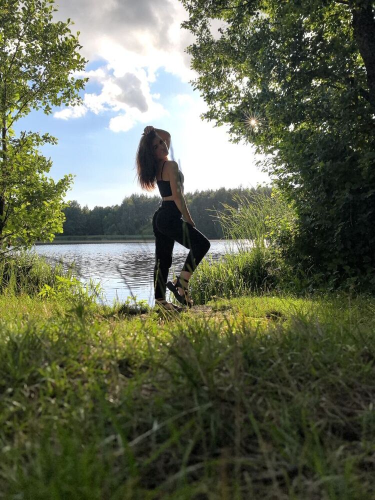 ,   Liza, 19 ,     , c 