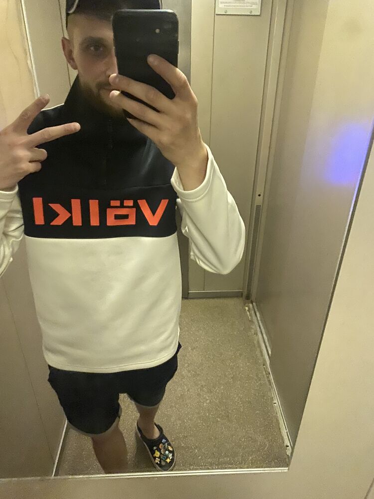  44004959  , 34 ,    