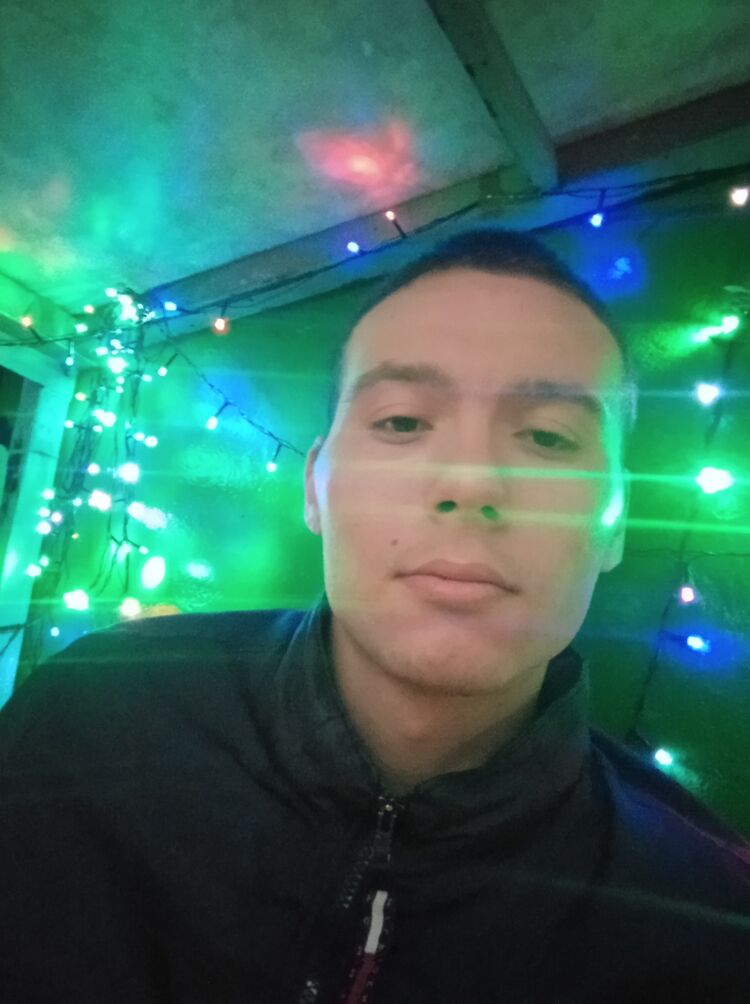  46129379  Dmitrie, 26 ,    