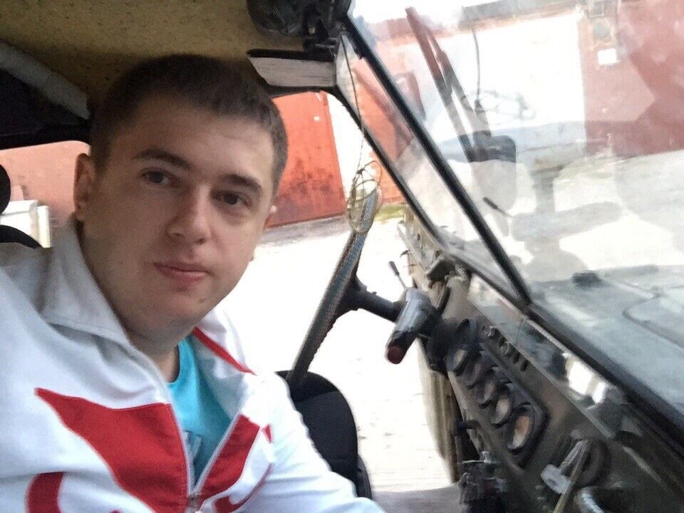   ,   Johnny, 33 ,   ,   , c 
