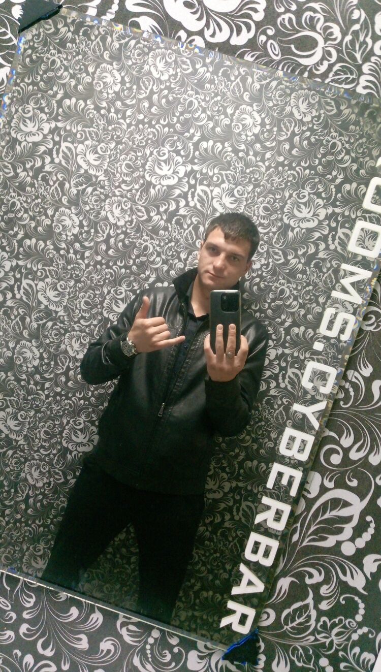  ,   Zheka, 24 ,   ,   