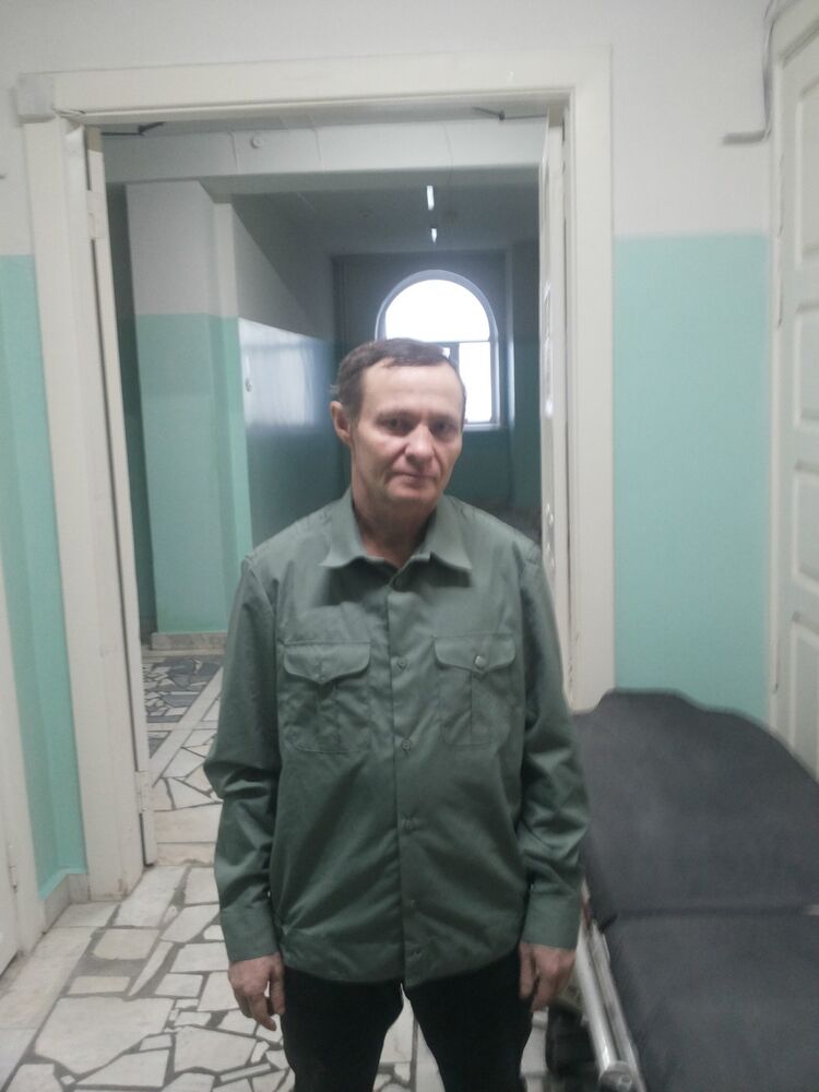  ,   Maxim, 52 ,   