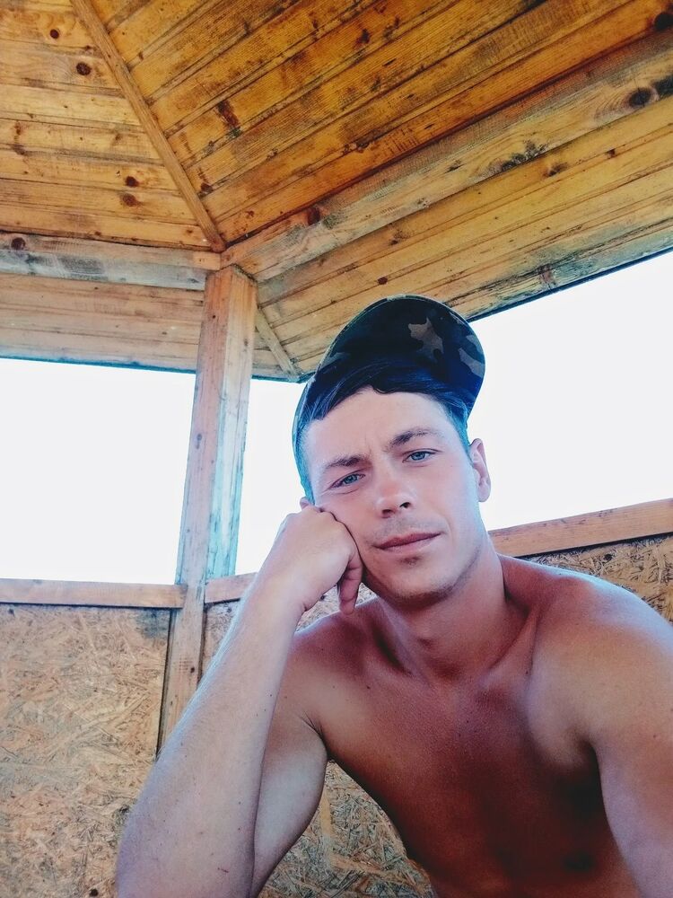  38370599  Anatoly, 29 ,    