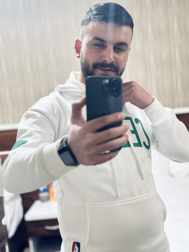  40236139  Dogan, 30 ,    