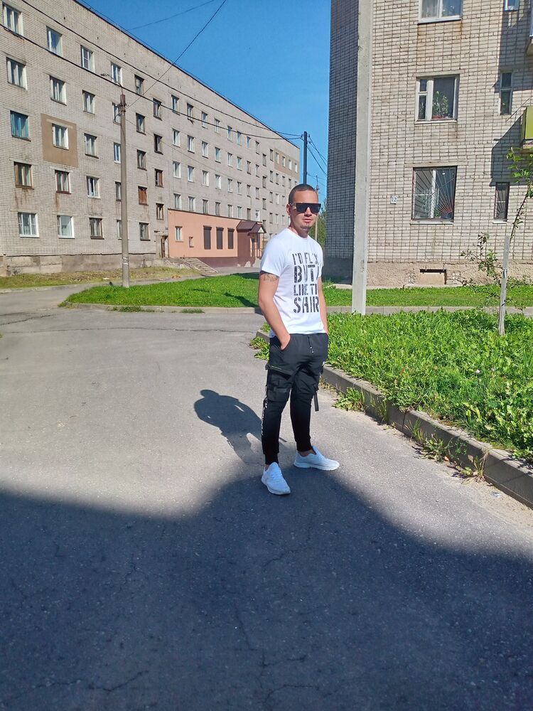  37889819  Andrey, 30 ,    