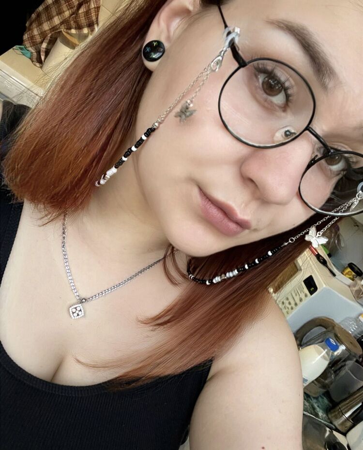  28180449  , 23 ,    